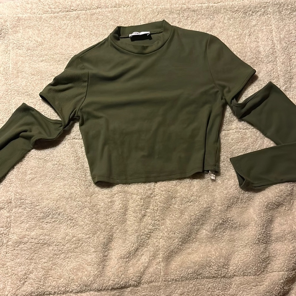 Green crop top